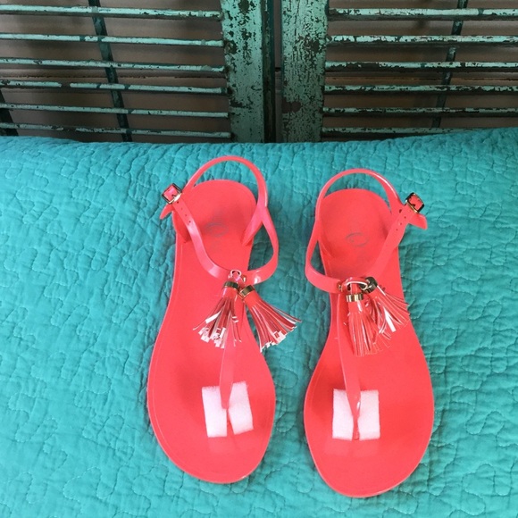 Brand New Coral Fringe-Accent Sandal - Picture 2 of 6