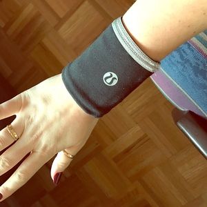 Lululemon wristband
