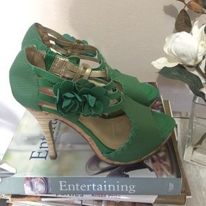 Tamara green high heels 👠