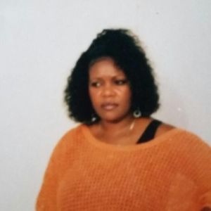 Meet your Posher, Elaine