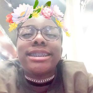 Meet your Posher, Lyssa