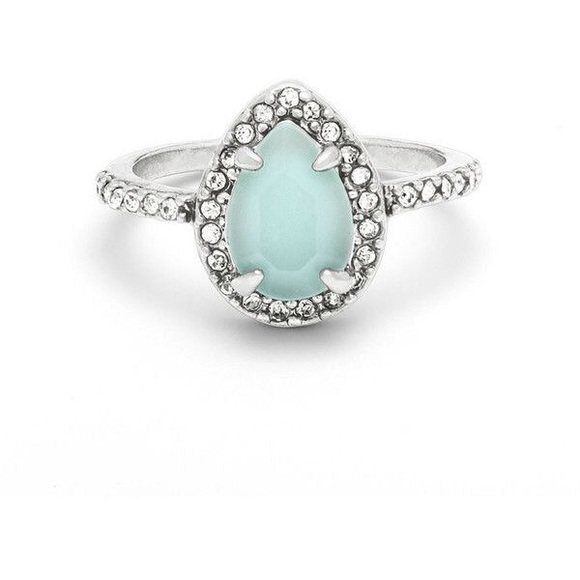 C+I Bianca Teardrop Ring