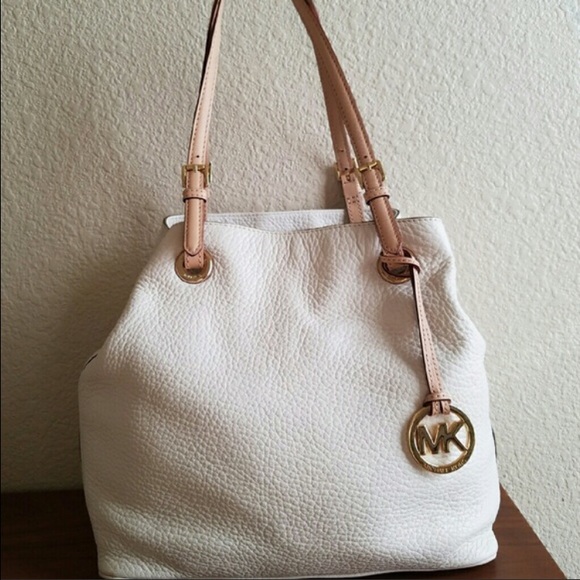 Michael Kors Handbags - Michael Kors Cream Leather Handbag