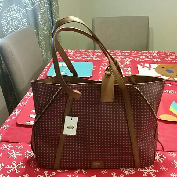 Fossil Handbag- Maroon with Fusia Dots - Picture 4 of 4