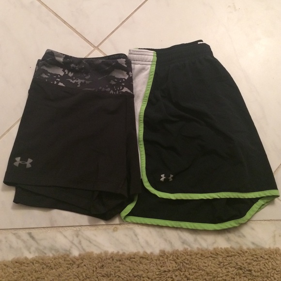 Under Armour Short Bundle Large