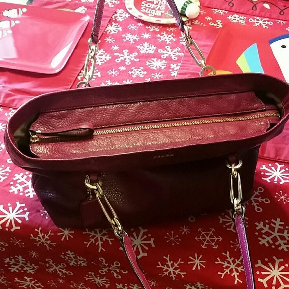 Coach - Picture 2 of 4