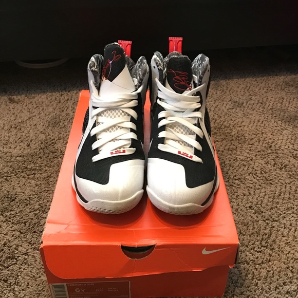 Worn twice! Size 6 YOUTH lebron 9 " all stars"