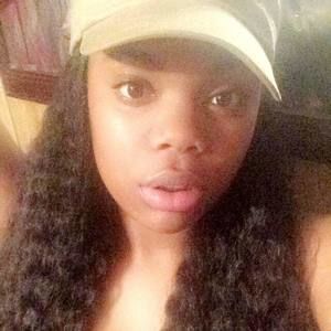 Meet your Posher, Maya