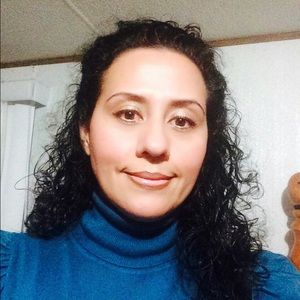 Meet your Posher, Ester