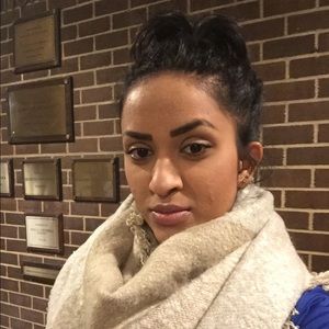 Meet your Posher, Sanita