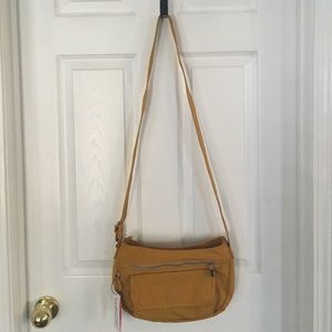 Kipling Syro in Ochre.