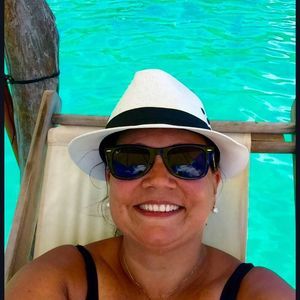 Meet your Posher, Rose