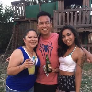 Meet your Posher, Esmeralda