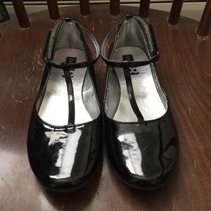 Girls black patent leather dress shoes