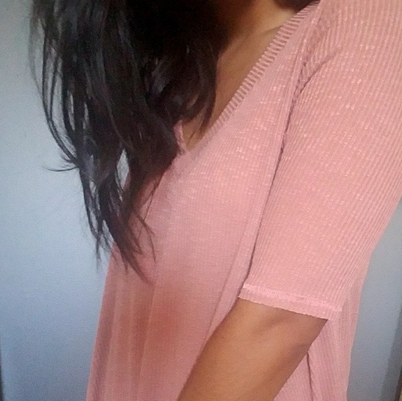MAUVE RIBBED V NECK TOP - Picture 3 of 5