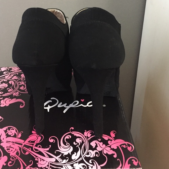 New Black peep toe heels - Picture 3 of 4