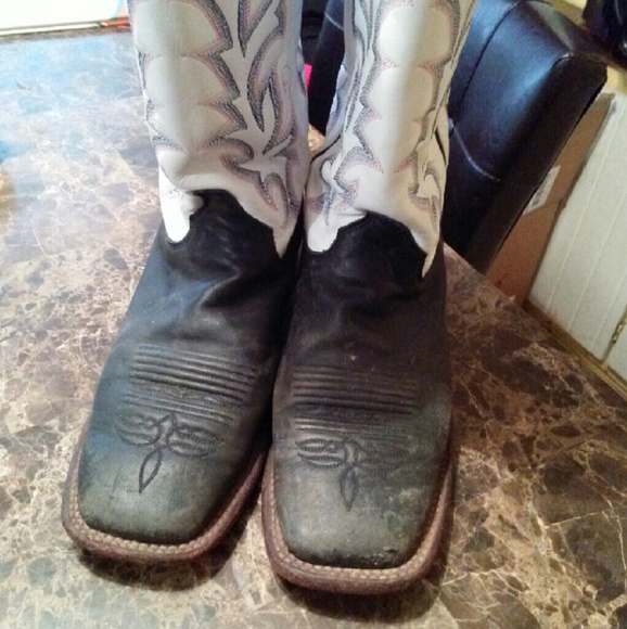 Cowgirl boot Justin size 8