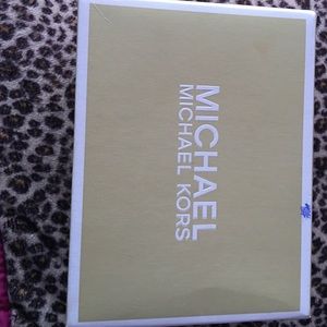 Michael Kors Ivy Nettle-T 15 Shoes Color: Camel