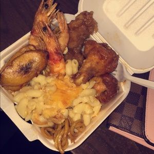 Meet your Posher, Pauline