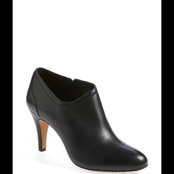 Vince Camuto Vo-Vala heeled leather ankle boots