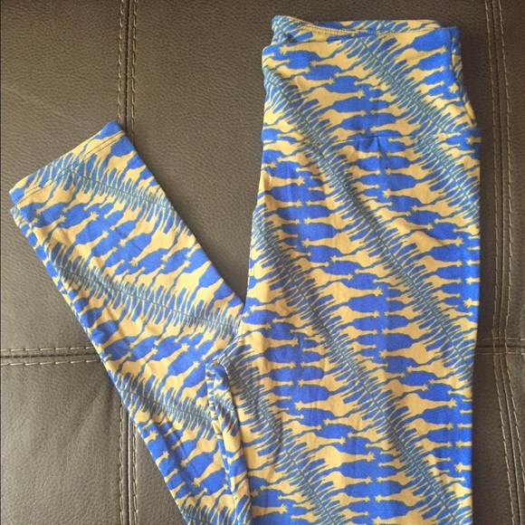 One Size (OS) Lularoe Leggings NWT Giraffes