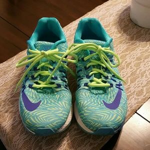 Nike Zoom Elite 8 Excellent Condition s9