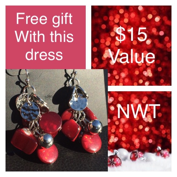 BY & BY Lace dress with large crochet trim.W/gift - Picture 3 of 4