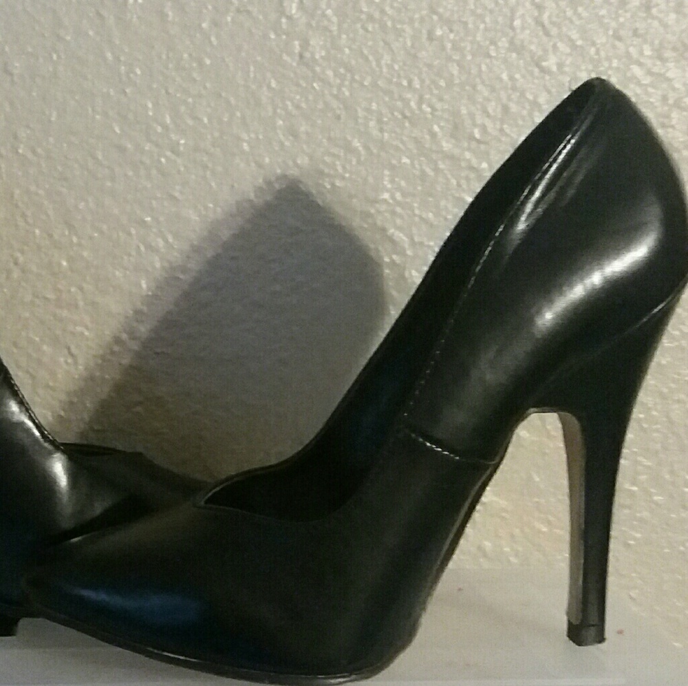Ellie Black 4" Heels