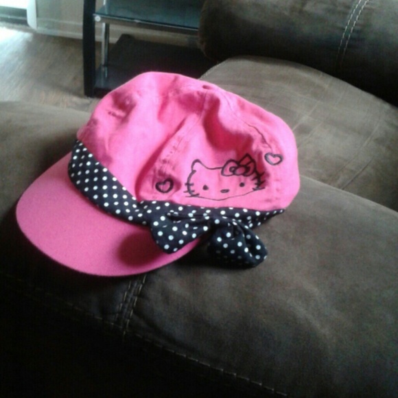 Hello Kitty child size hat