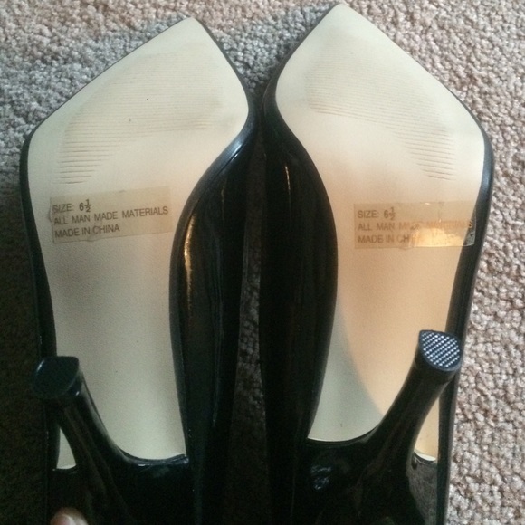 Pointed heels - Picture 2 of 4