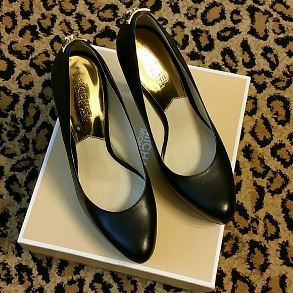 Michael Kors Black Pumps Worn Once Size 9