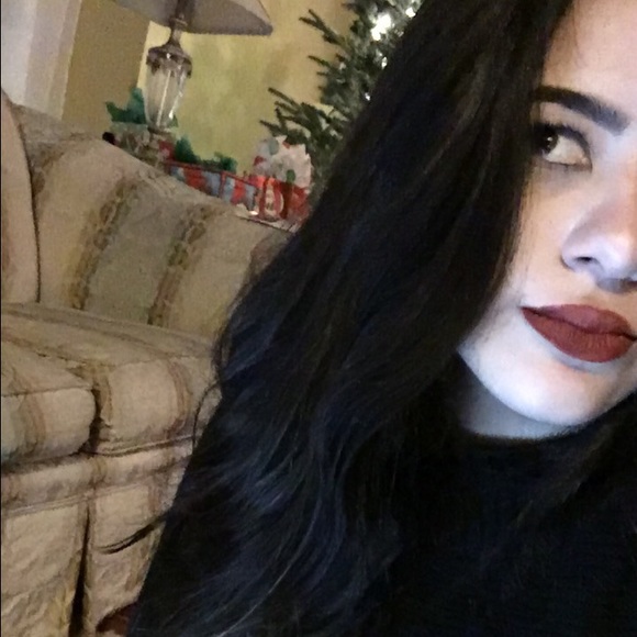 Meet Your Posher, Olivia! - Picture 2 of 2