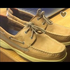Men's sperrys size 10.