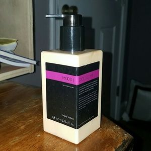 Mood|Succulent by Victoria Secret