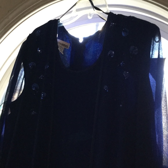 Formal dress - Picture 2 of 3