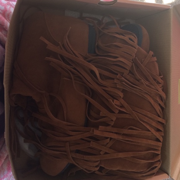 Fringe boots fall/winter