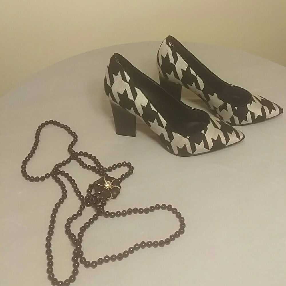 Ninewest Houndstooth Pumps