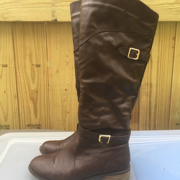 Women boots - Picture 2 of 4