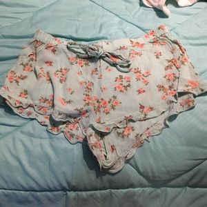 🔴SUPER CUTE TEAL WITH FLOWERS FOREVER 21 SHORTS🔴