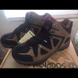 Men's Nevados hiking boots