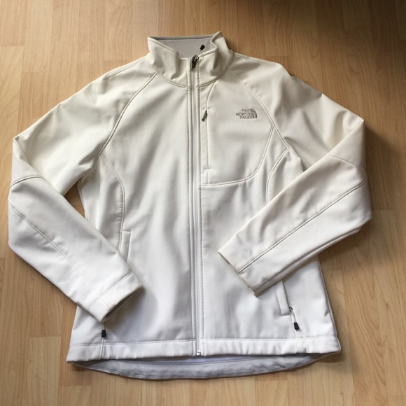 REDUCED North Face APEX Jacket in GUC.  Size L