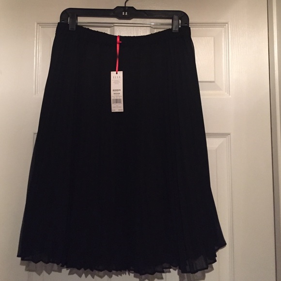 Elle Black Midi Pleated Skirt