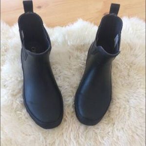 Black Ralph Lauren boots
