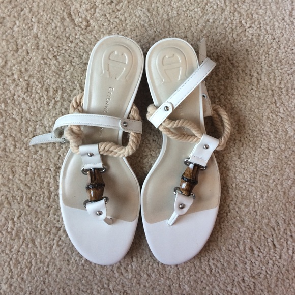 Etienne Aigner wedges