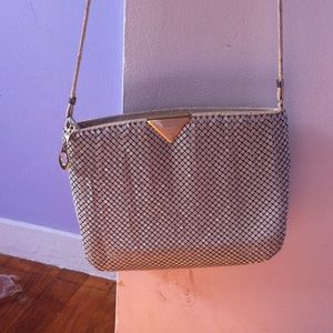 CREAM COLORD PURSE👝