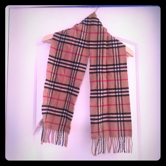 Authentic Burberry wool and cashmere scarf short