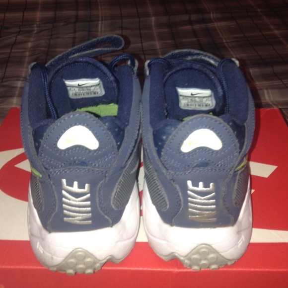 Nike Shoes - Picture 3 of 4