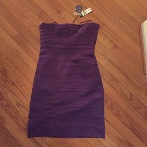 BCBGMAXAZRIA STRAPLESS BODYCON DRESS