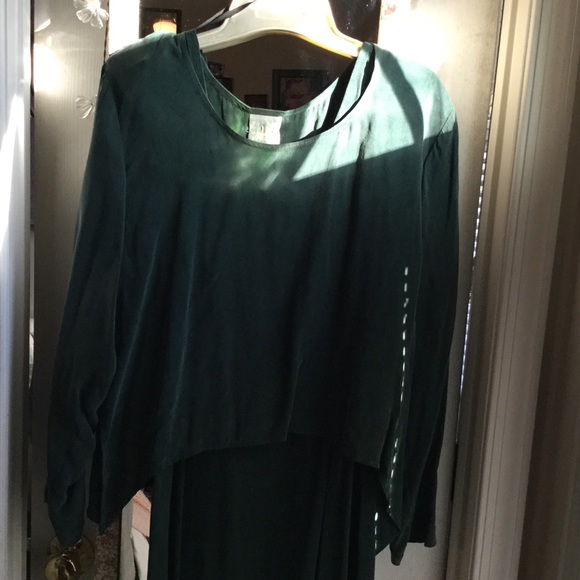 Adorable green 👗 for the holidays! - Picture 2 of 3