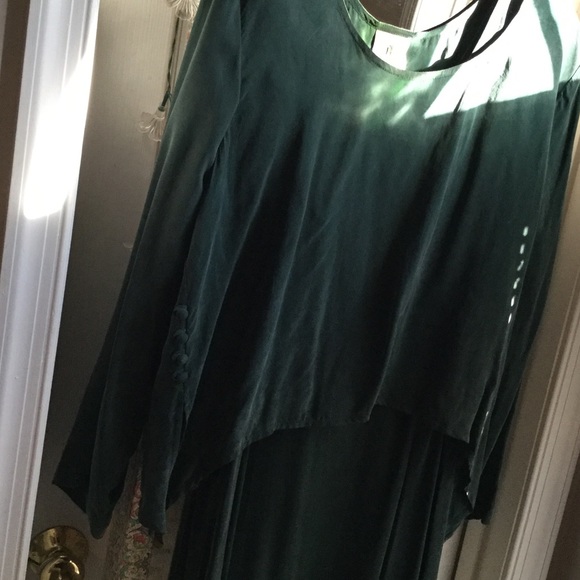 Adorable green 👗 for the holidays! - Picture 3 of 3